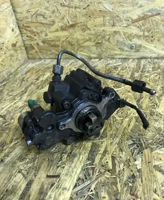 Peugeot 3008 I Fuel injection high pressure pump
