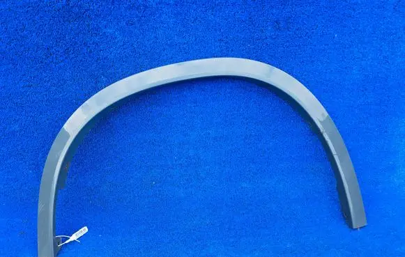 BMW X1 U11 Front arch trim 5A01685