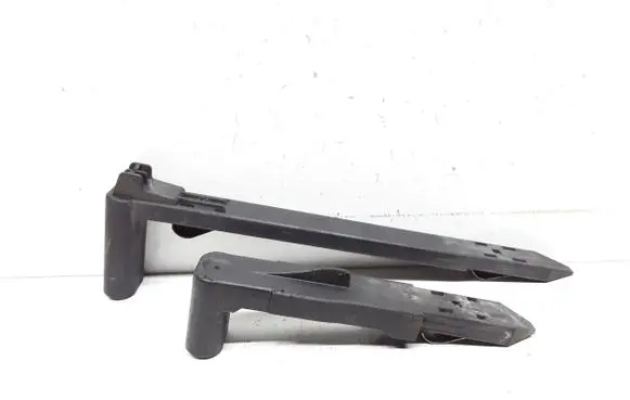 Volvo XC60 Headlight/headlamp mounting bracket 30763154 30763155