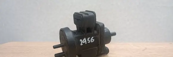 Mercedes-Benz C W203 Turbo solenoid valve A0005450427
