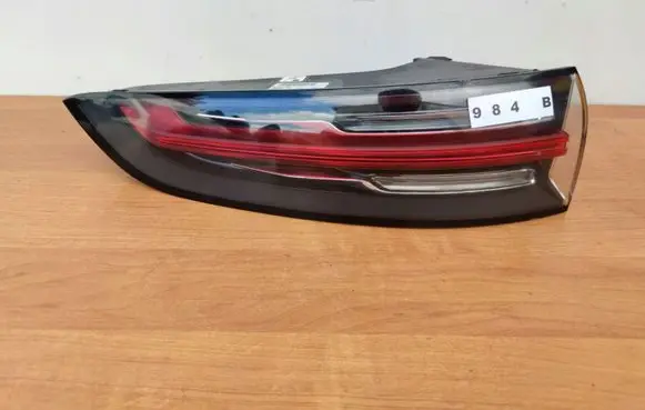 Porsche Cayenne (9Y0 9Y3) Rear/tail lights 9Y0945095D