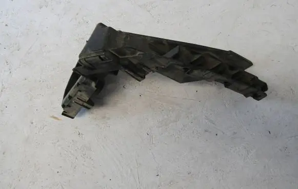 Volkswagen Golf VIII Front bumper mounting bracket 5H9807393E
