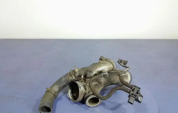 Audi A4 S4 B7 8E 8H Air intake hose/pipe 8575486
