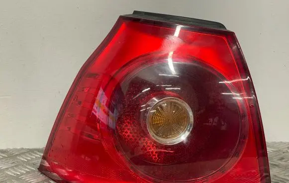 Volkswagen Golf V Rear/tail lights