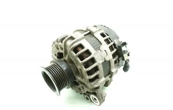 Volvo V40 Generator/alternator 30659580