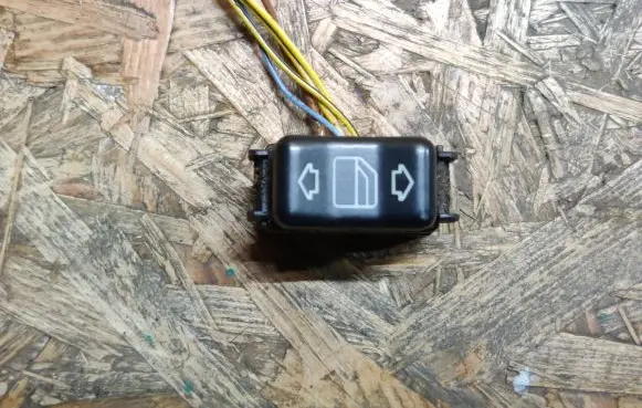 Mercedes-Benz S W140 Electric window control switch 1408210151