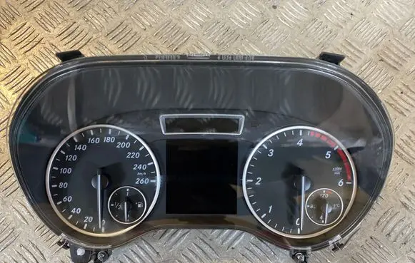 Mercedes-Benz B W246 W242 Speedometer (instrument cluster) A2469005405 A1729029103 0263681331