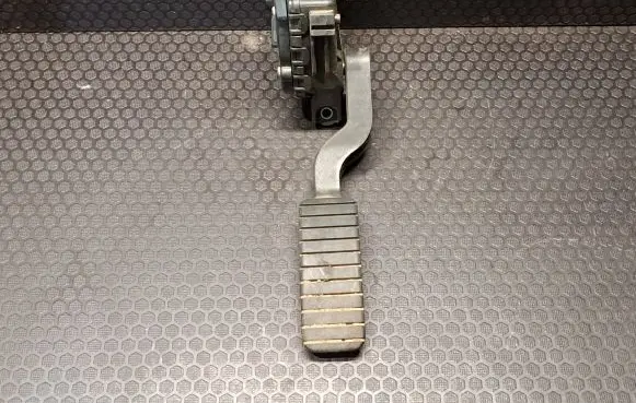 Renault Laguna II Accelerator throttle pedal 8200003392 6PV00811901