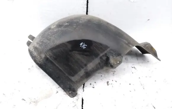 Chrysler Town & Country V Rear arch fender liner splash guards 05113117AB