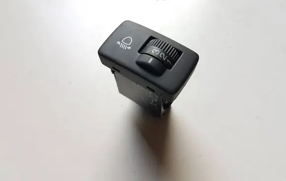 Honda CR-V Headlight level height control switch M37548
