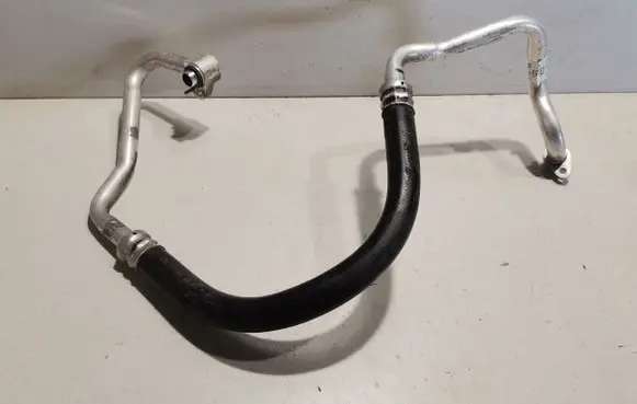 Land Rover Defender Air conditioning (A/C) pipe/hose M8B219N602BC