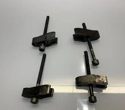 Mercedes-Benz E W211 Fuel Injector clamp holder A6110160738 6110160738 A6110170539