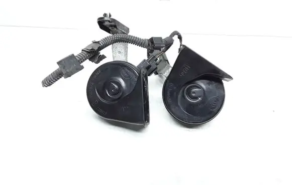 Volvo S60 Horn signal 30796896 30796897
