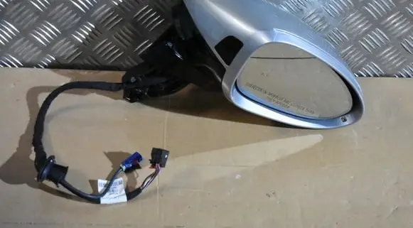 Porsche Panamera (971) Front door electric wing mirror 