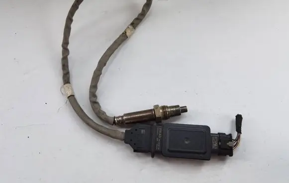 Volkswagen Golf VII Lambda probe sensor 05L907807AR