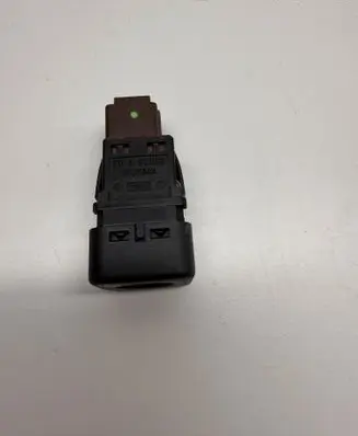 Peugeot 3008 I Passenger airbag on/off switch 95835