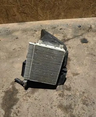 Jaguar XF X250 Coolant radiator 9X238D049AD