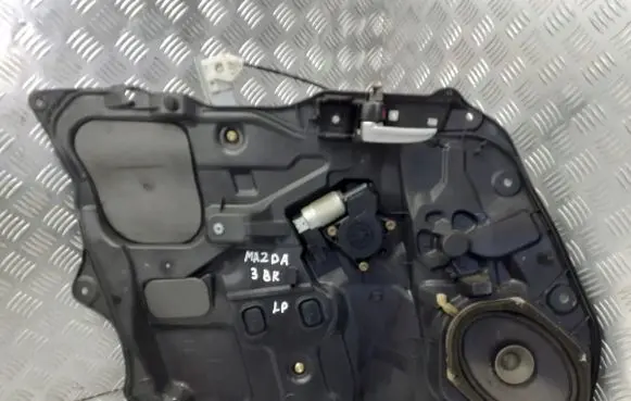Mazda 3 I Front door window regulator with motor GJ6A5958X