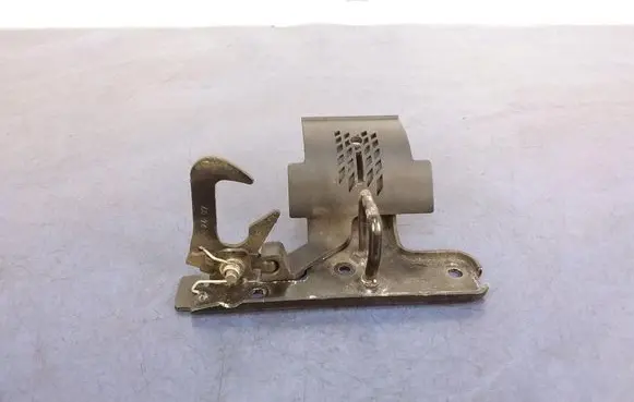 Audi TT TTS Mk2 Engine bonnet/hood lock/catch 8J0823480C