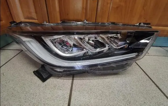 Toyota Yaris XP210 Headlight/headlamp K08EU