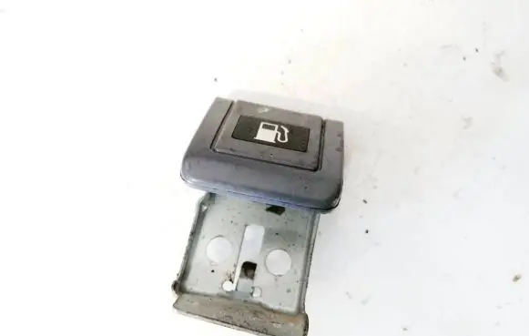 Toyota Land Cruiser (HDJ90) Fuel tank opening switch 