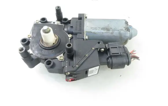 Audi A8 S8 D2 4D Front door window regulator motor 4D0959802E