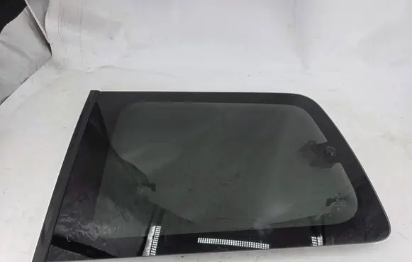 Mitsubishi Pajero Rear side window M2L3AS3 43R00150