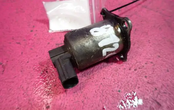 Volvo S40, V40 EGR valve 7700107797B