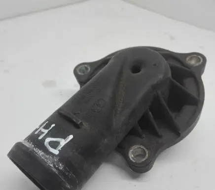 Volkswagen Phaeton Engine coolant pipe/hose 05G121111H