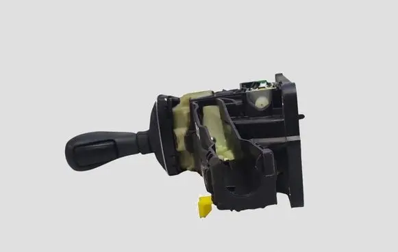 Volvo V40 Gear shifter/selector 31367679