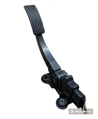 Mitsubishi Outlander Accelerator throttle pedal MN101544