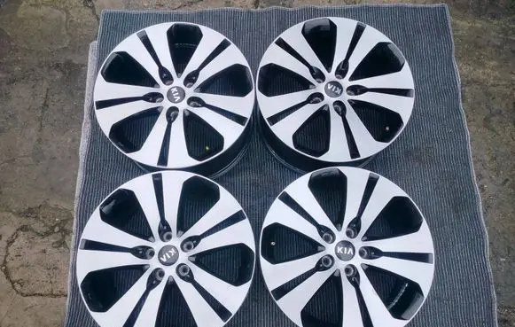 KIA Sportage R18 alloy rim 529103U350