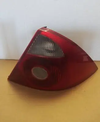 Ford Mondeo Mk III Rear/tail lights 1S7113404A 0374D 7S7113404A