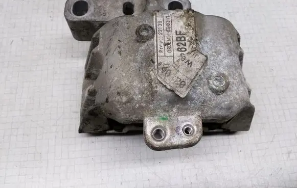 Volkswagen Golf IV Engine mount bracket 1J0199262BF