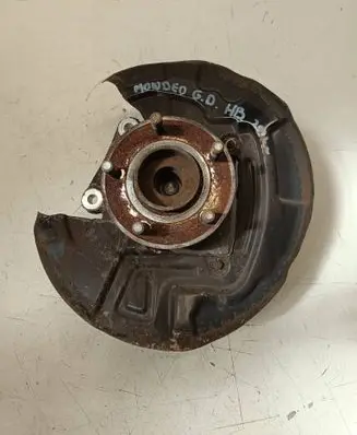 Rear wheel hub