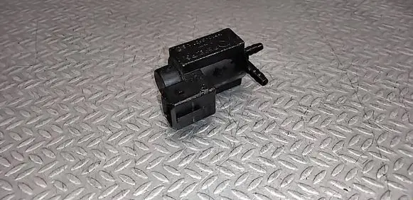 BMW 5 E60 E61 Turbo solenoid valve 72234100 1742712 05T221