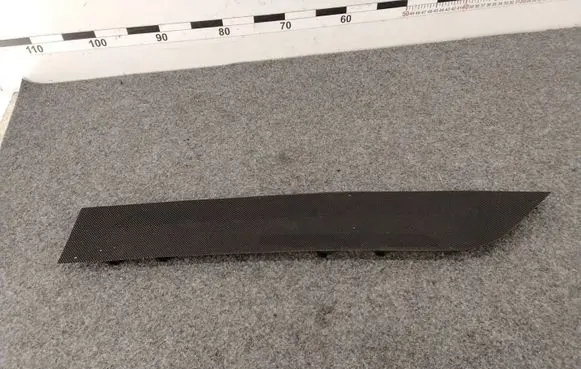 Mercedes-Benz C W204 Dashboard air vent grill cover trim A2046801707