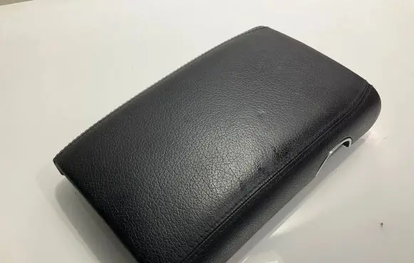 Mercedes-Benz CLS C219 Armrest