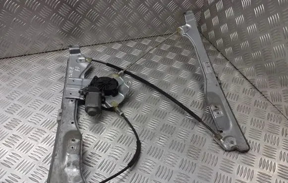 Renault Modus Front door window regulator with motor 8200291147