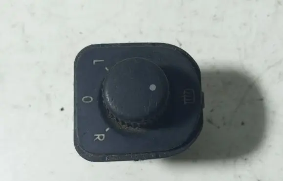 Volkswagen PASSAT B6 Wing mirror switch 1K0959565H