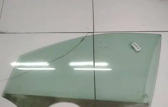 Volkswagen Cross Polo Front door window glass four-door AS2