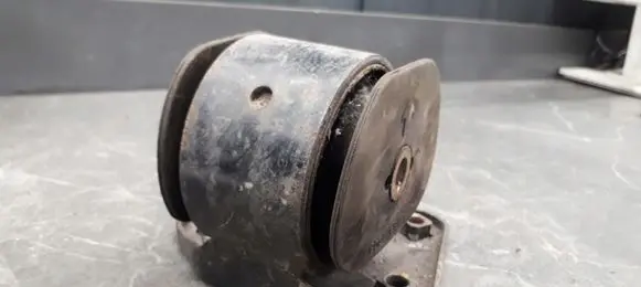 Mitsubishi Galant Engine mount vacuum valve 