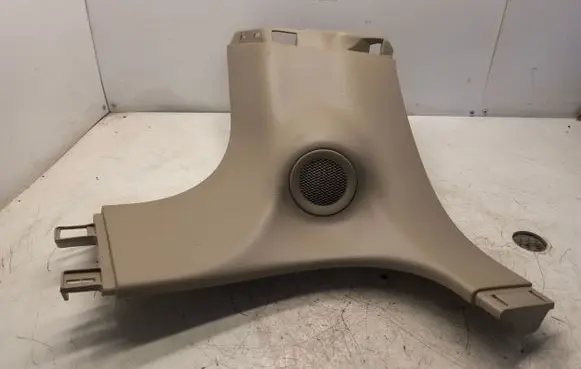 Jeep Grand Cherokee (D)pillar trim (top) 10GG60TRMAD