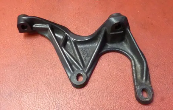 Volvo XC90 Engine mounting bracket 30735708