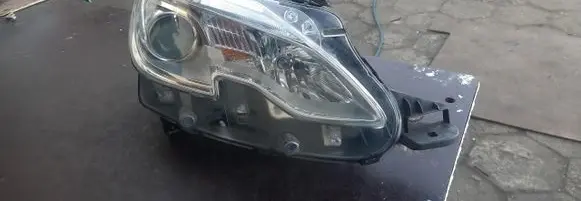 Peugeot Partner Headlight/headlamp 9677810080