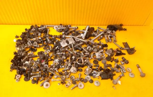 BMW 2 F45 Nuts/bolts 