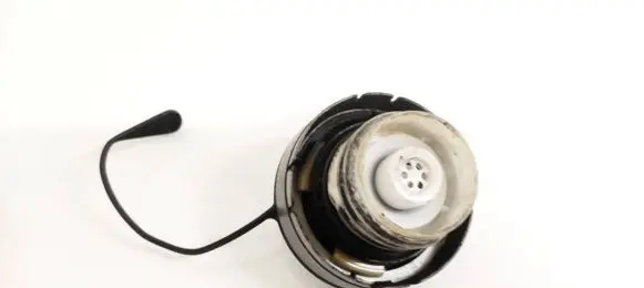 Toyota Avensis Verso Fuel tank filler cap 