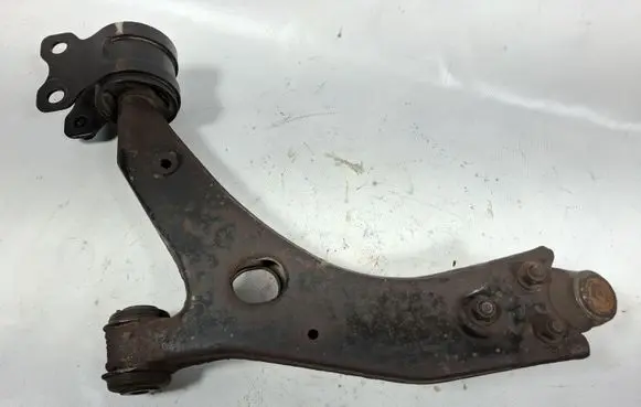 Volvo S40 Front lower control arm/wishbone 3M513A423AJ