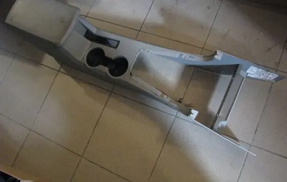 Dodge Avenger Center console