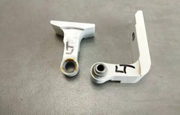 BMW 7 G11 G12 Rear door hinge set 7333061